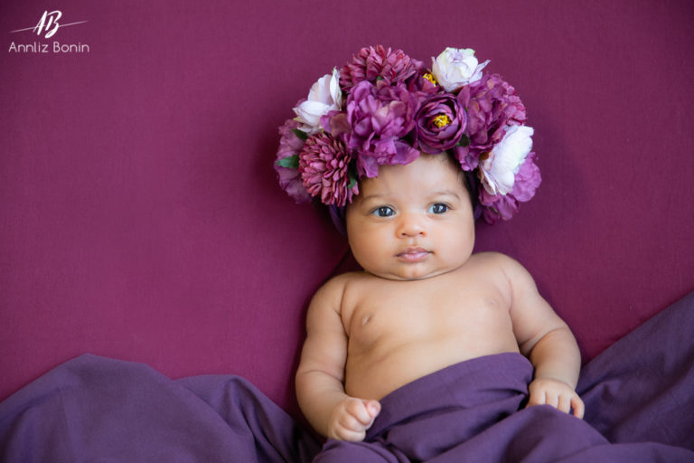 Lire la suite à propos de l’article Anna, 7 semaines – photo bébé en studio