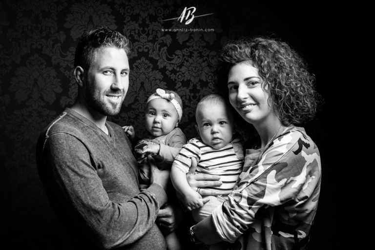 Séance photo en famille –  photographe famille en studio à Caen
