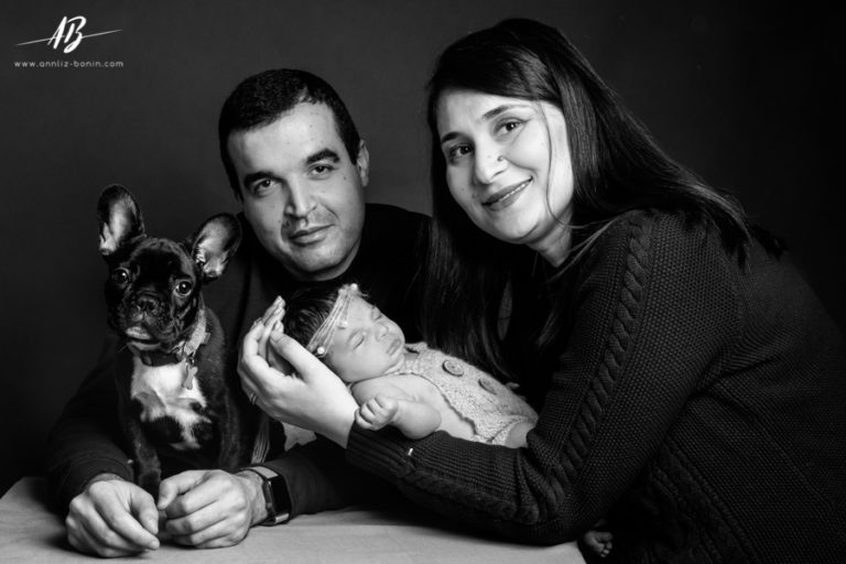 Papa, maman, Léna et monsieur Otto – photo de naissance à Caen