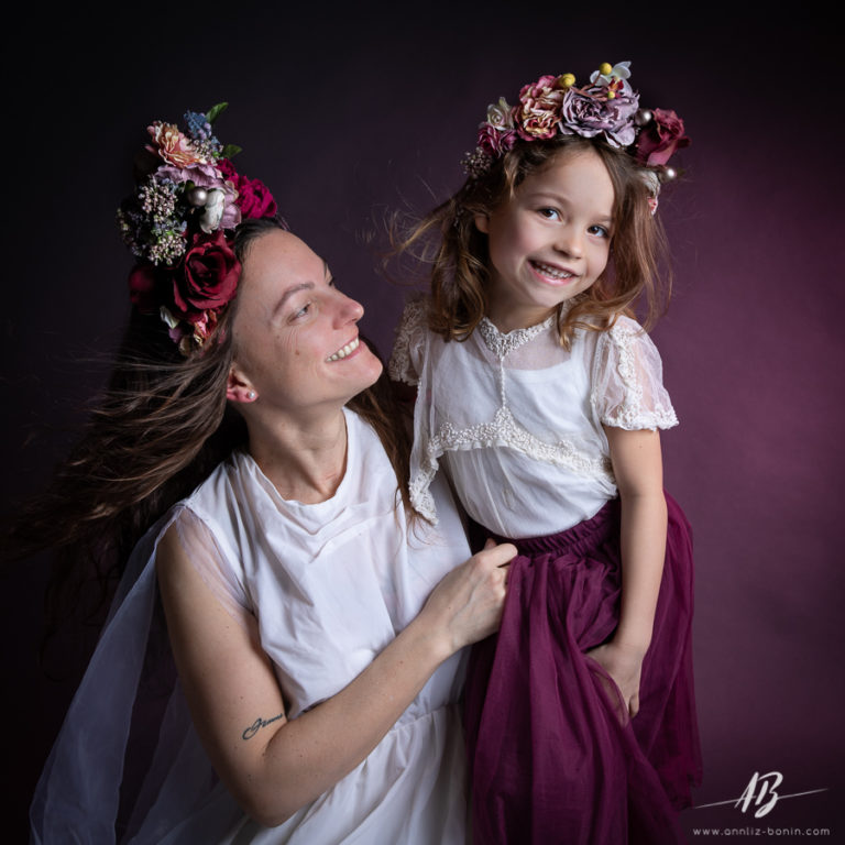 Mère et fille – séance de portrait en studio