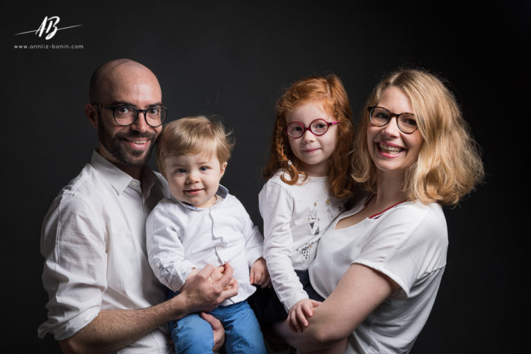 A l’occasion d’un Baptême – photos famille et tout-petit en studio
