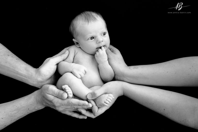 Lire la suite à propos de l’article Léone – photo newborn en studio à Caen