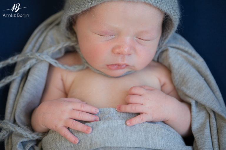Lire la suite à propos de l’article Marin – photo de naissance en studio