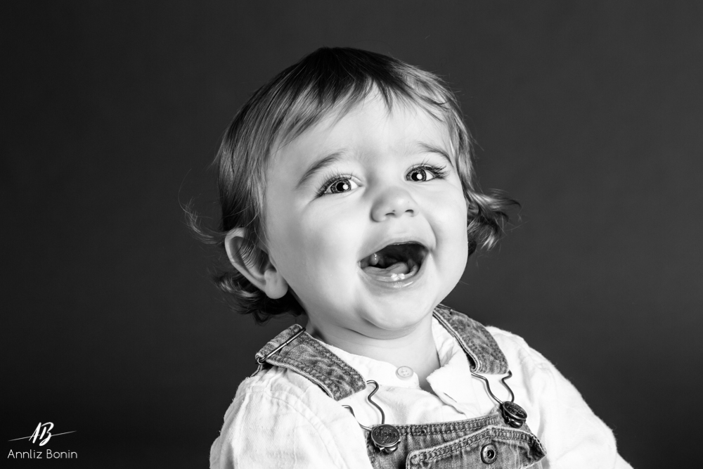 Un sourire éclatant loulou d'un an